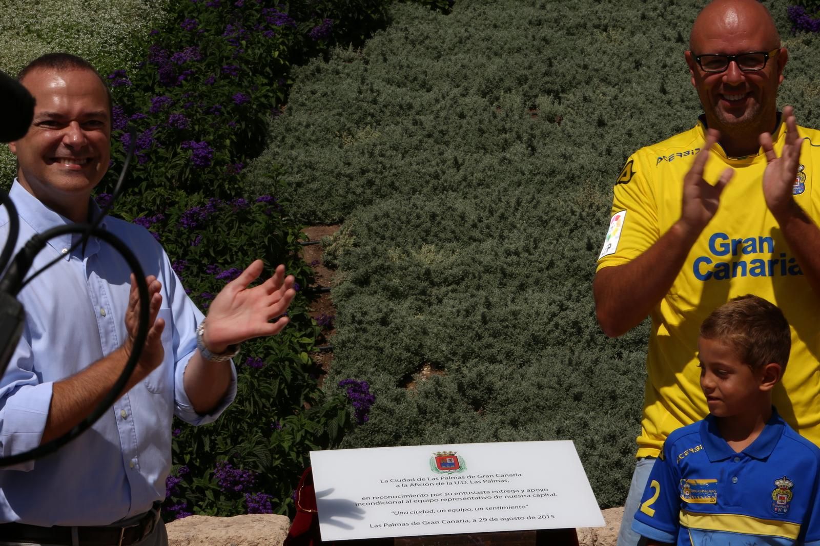 Homenaje a la afición de la UD Las Palmas (ALEJANDRO RAMOS)