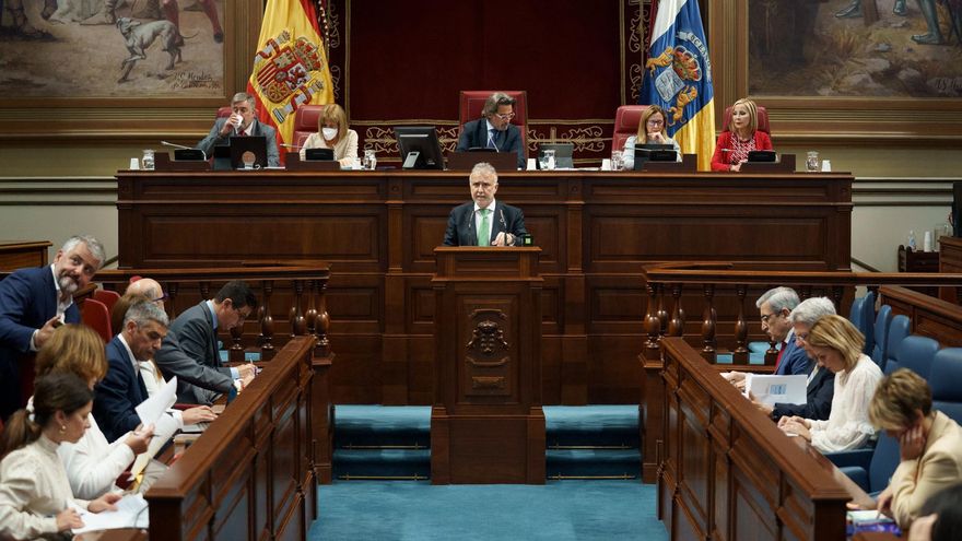 Torres reitera que el Gobierno canario ha actuado "con absoluta transparencia" y en colaboración con la justicia desde que conoció el caso Mediador