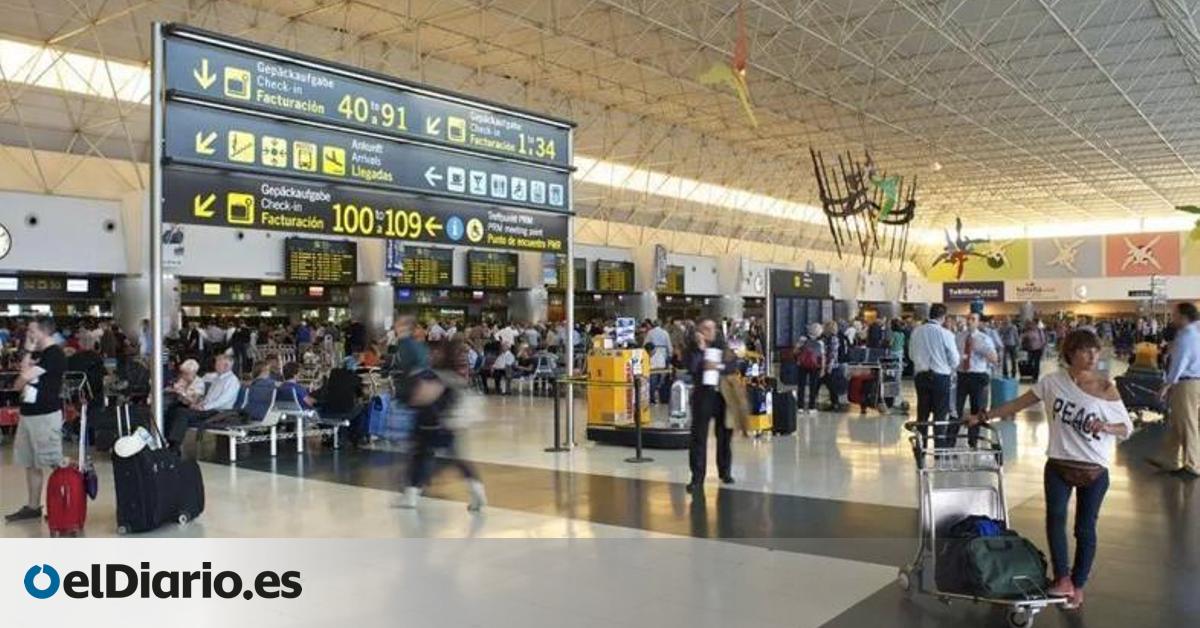 Viven en Canarias, pero no tienen descuento de residente para viajar por su origen migrante: “Es una injusticia”