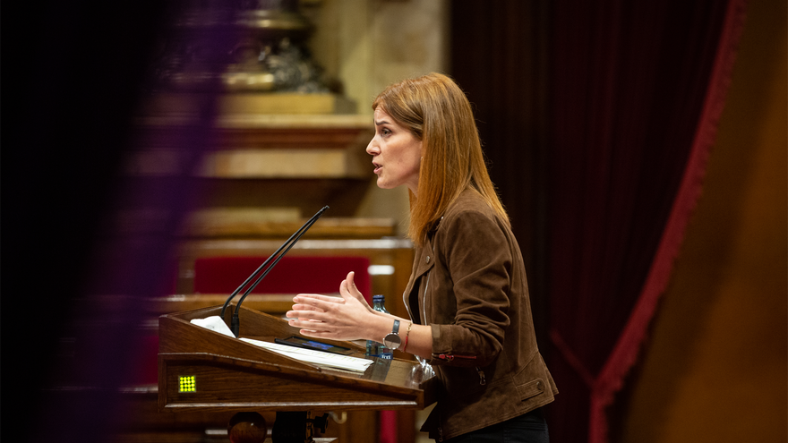 Archivo - La líder de los comuns en el Parlament, Jéssica Albiach, interviene durante una sesión plenaria monográfica en el Parlament sobre la inhabilitación del expresidente de la Generalitat Quim Torra, en Barcelona, Catalunya (España), a 30 de septiemb