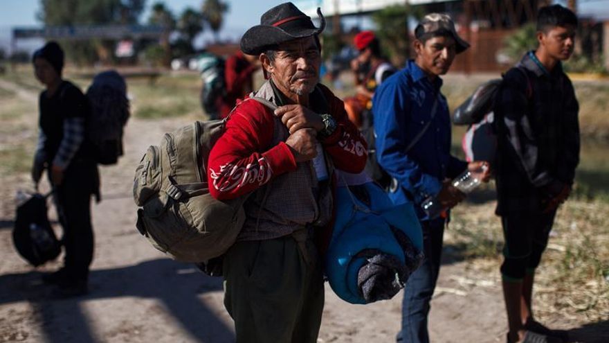 Migrantes estudian posibilidades: México, EEUU, Canadá o la vuelta a su país