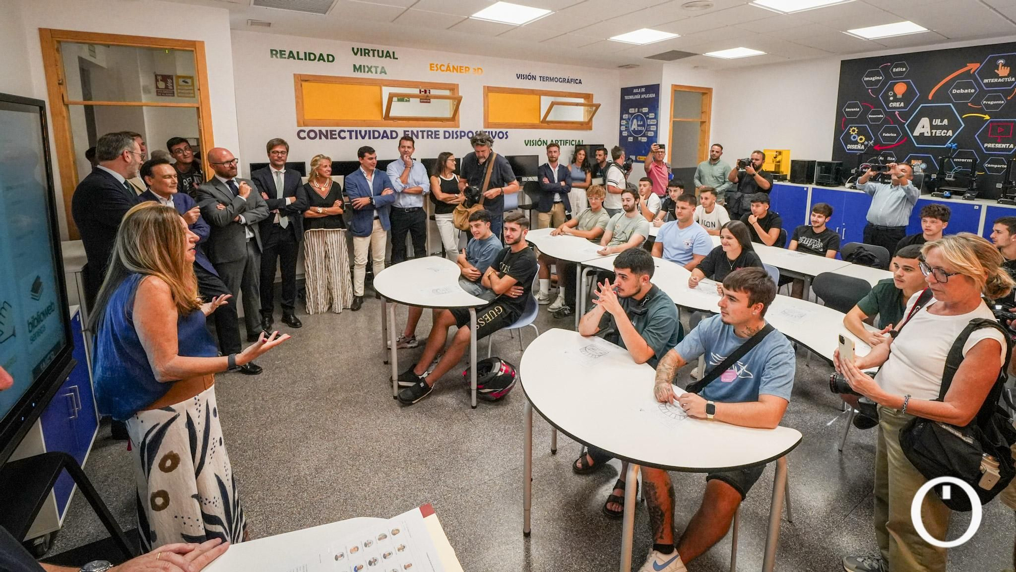 María del Carmen Castillo y José Carlos Gómez Villamandos inauguran el curso 2025/26 en el IES Zoco de Córdoba