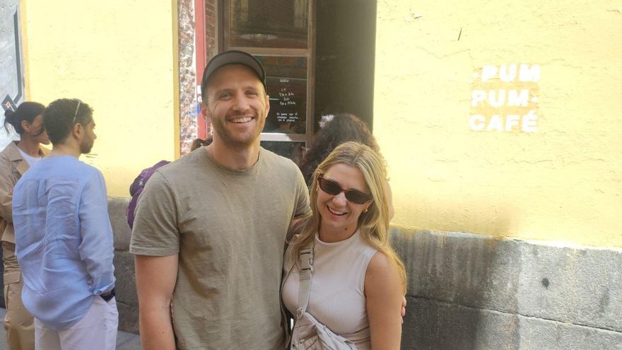 Turistas responden a las protestas contra la masificación de Madrid: "El problema es de quien ha nacido aquí, a mí me da igual"