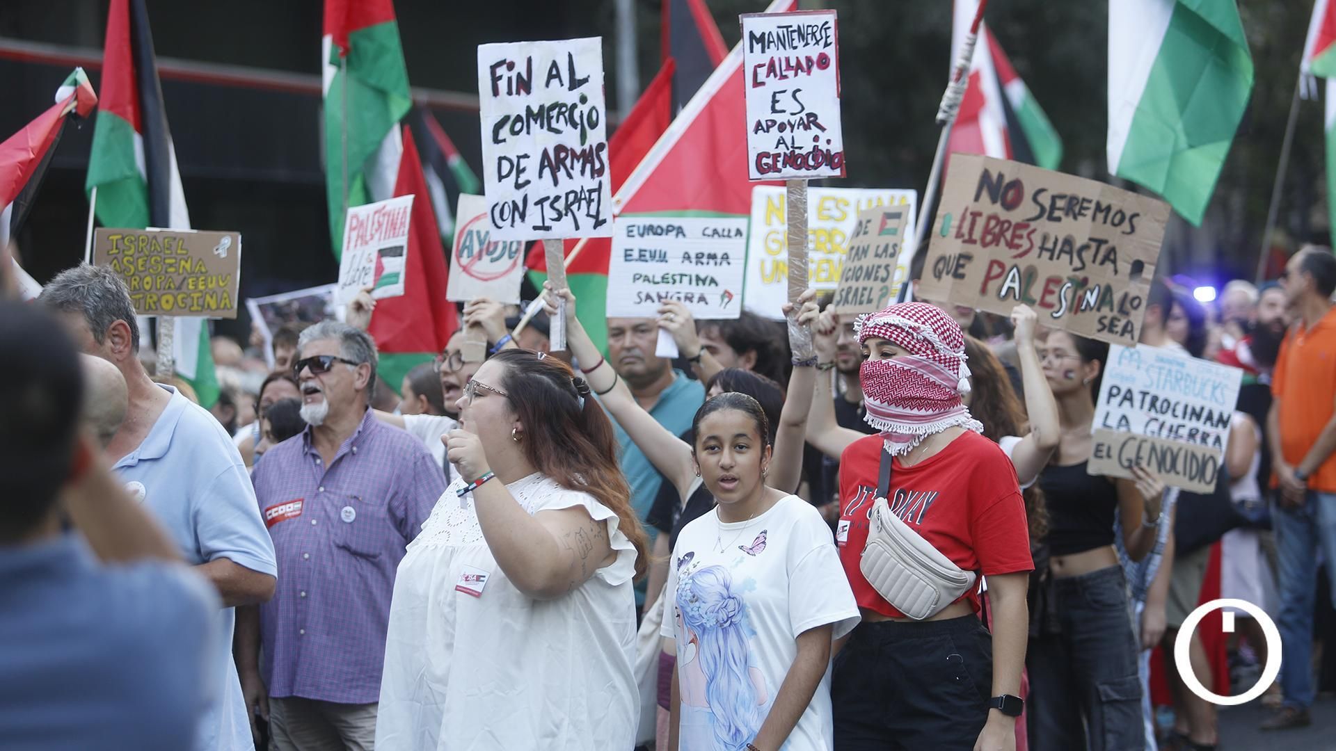 Las imágenes de la masiva manifestación en Córdoba por Palestina