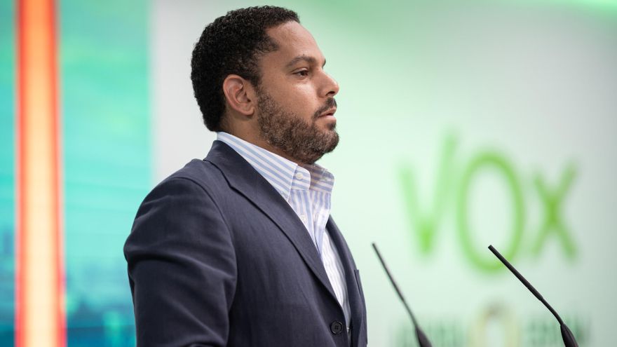 El secretario general de VOX, Ignacio Garriga, durante una rueda de prensa tras la reunión del Comité de Acción Política de VOX, en la sede nacional del partido.