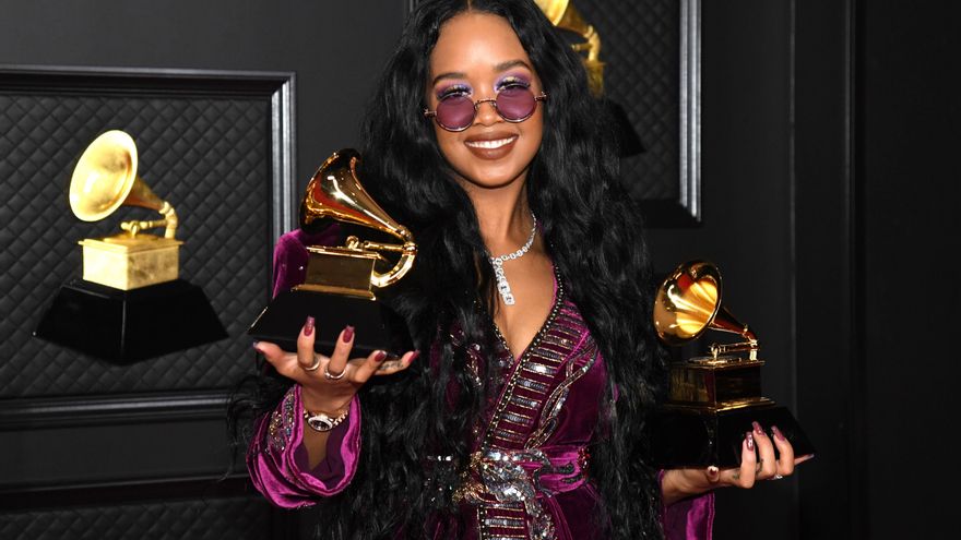 "I Can't Breathe" de H.E.R. , canción del año en los premios Grammy