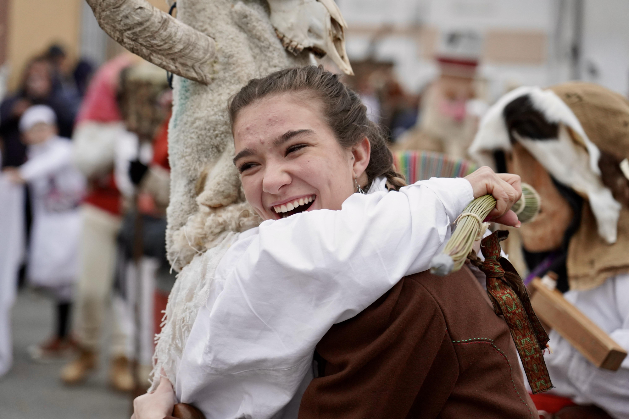 Toros y guirrios del antruejo en Velilla de la Reina