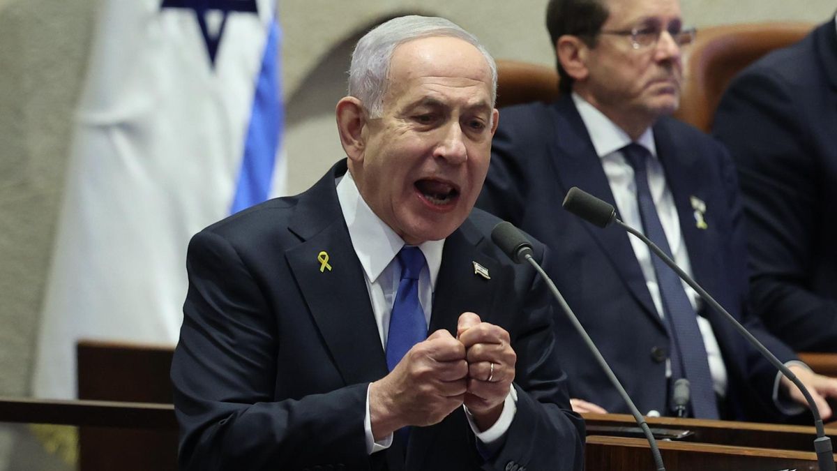 Benjamín Netanyahu en la Kneset (Parlamento israelí) el 20 de octubre de 2025.
