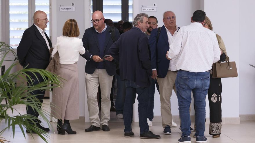 Patronales y sindicatos mantienen las discrepancias y no evitan la huelga en la hostelería canaria en Semana Santa