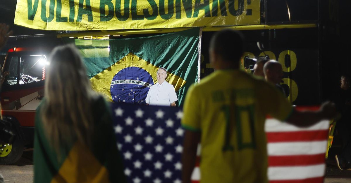 El abrazo del oso de Trump a la extrema derecha de Brasil acelera el fin del clan Bolsonaro