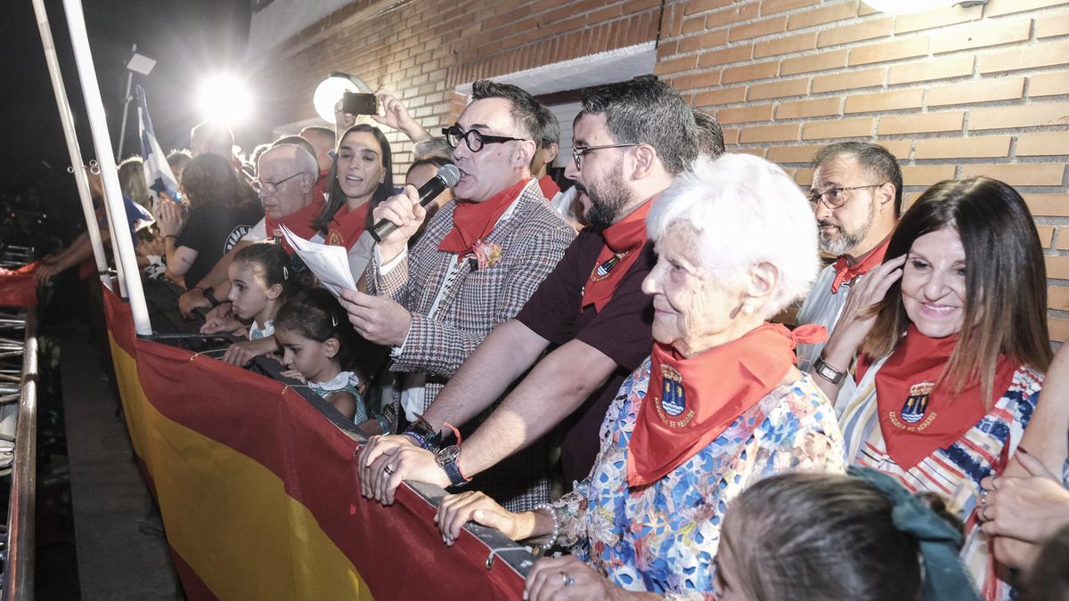 Los insultos a Pedro Sánchez en Azuqueca: "Es bochornoso que Luci, con 98 años, no pudiera dar su pregón de fiestas"