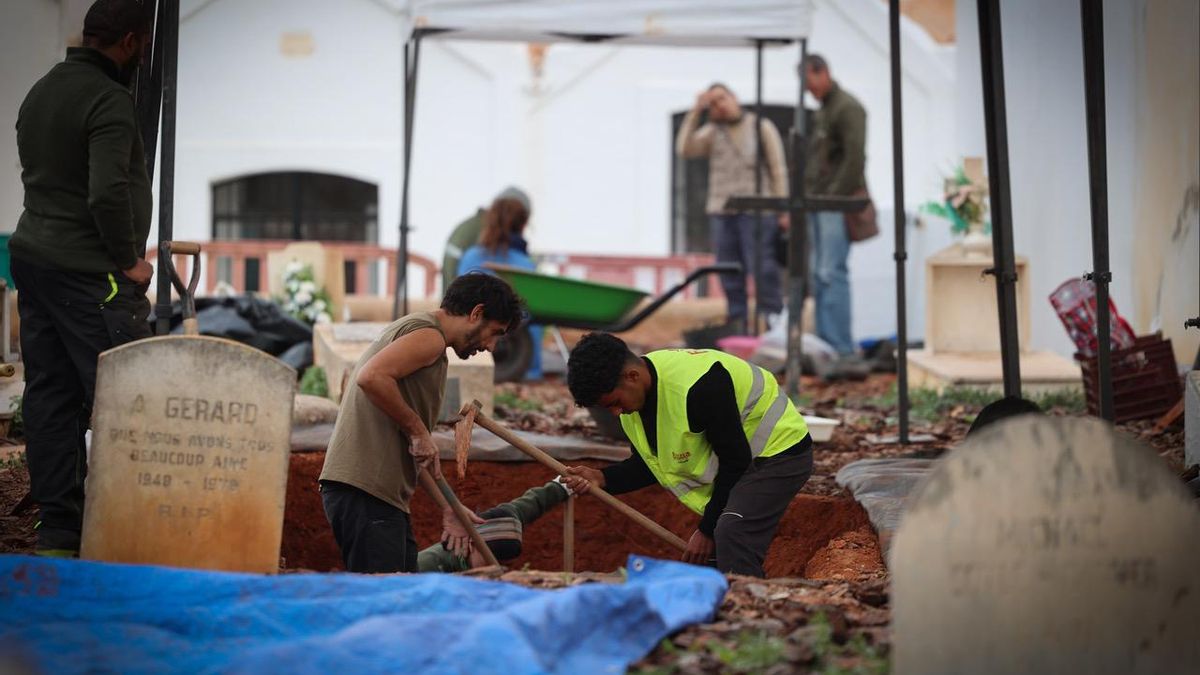 Los trabajos en el Cementeri Vell d’Eivissa comenzaron el 18 de noviembre y está previsto que se alarguen hasta el 12 de diciembre.