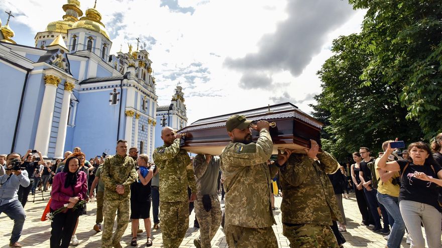 Ceremonia fúnebre del militar y activista ucraniano Roman Ratushnyi