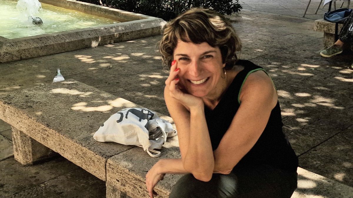 “Tant Fuster, com Josep Pla, com Antoni Vilanova encoratjaren Cruzet perquè veien que el seu era un gran projecte”, comenta Sopena durant la conversa.