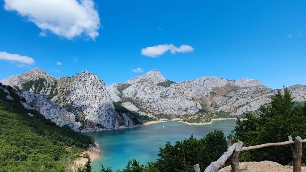 Un libro sobre geomorfología de la ULE destaca la diversidad y belleza de los paisajes de León