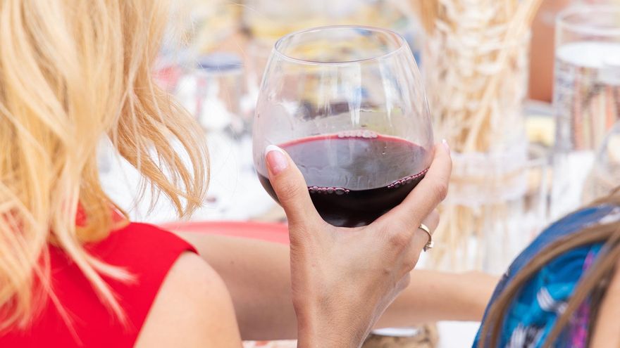 El enoturismo es cosa de mujeres: ya suponen el 64% de las visitas a las rutas del vino