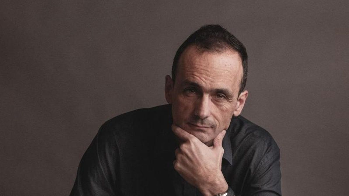 'Llovía en todas las casas': el último trabajo del periodista y escritor riojano afincado en Bilbao Gaztea Ruiz