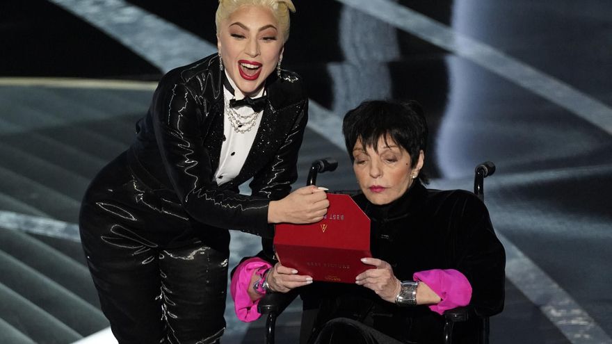 Las imágenes memorables de los Oscar 2022, más allá de Will Smith