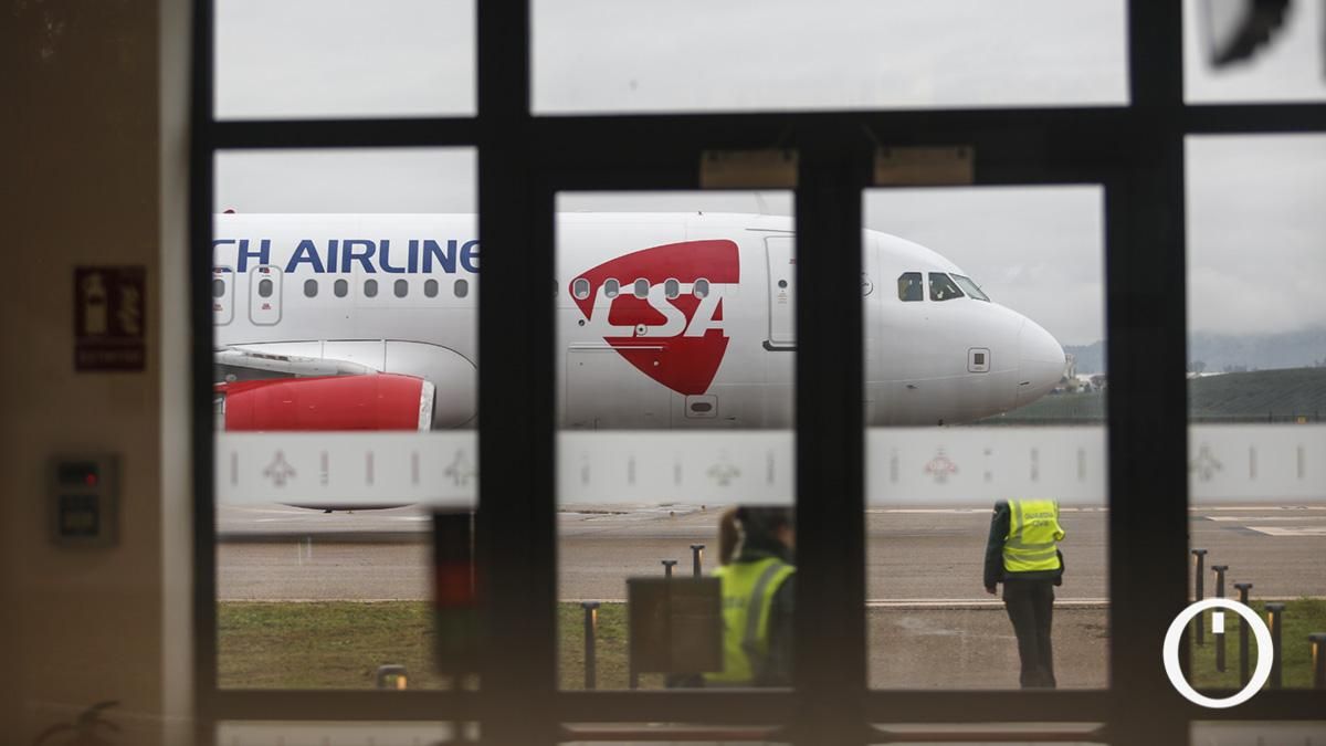Salida del vuelo chárter con destino a Praga desde Córdoba