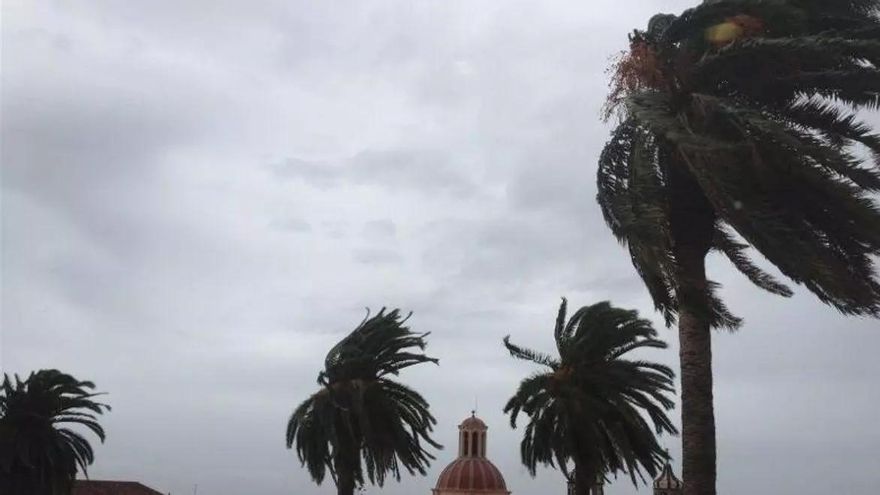 El Gobierno declara la prealerta por fuertes vientos en toda Canarias y actualiza la alerta en La Gomera