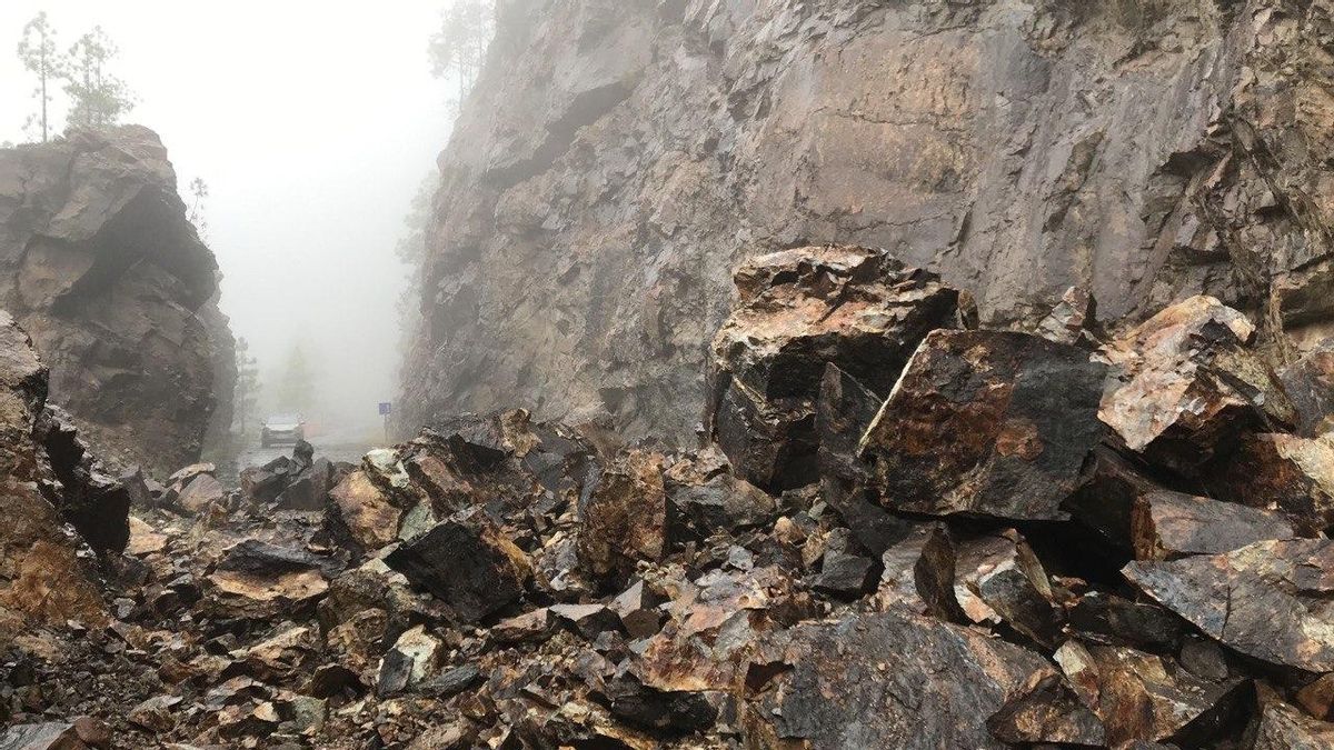 Aparatoso derrumbe en la cumbre de Gran Canaria
