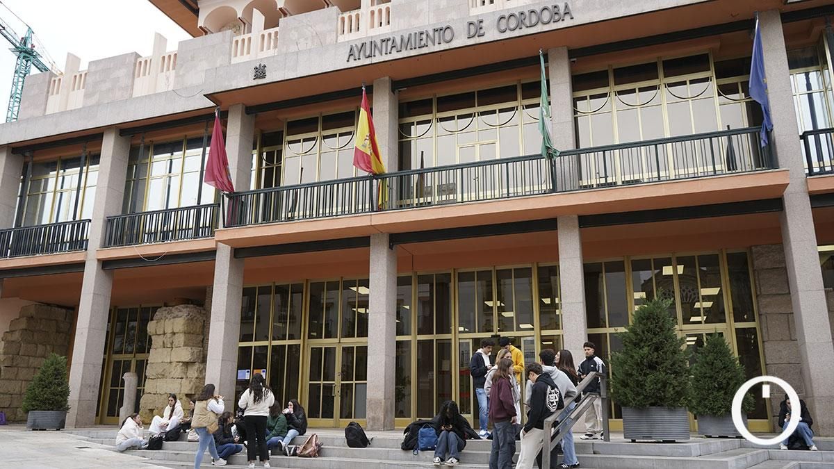 Convocadas 15 plazas de trabajador social para el Ayuntamiento de Córdoba