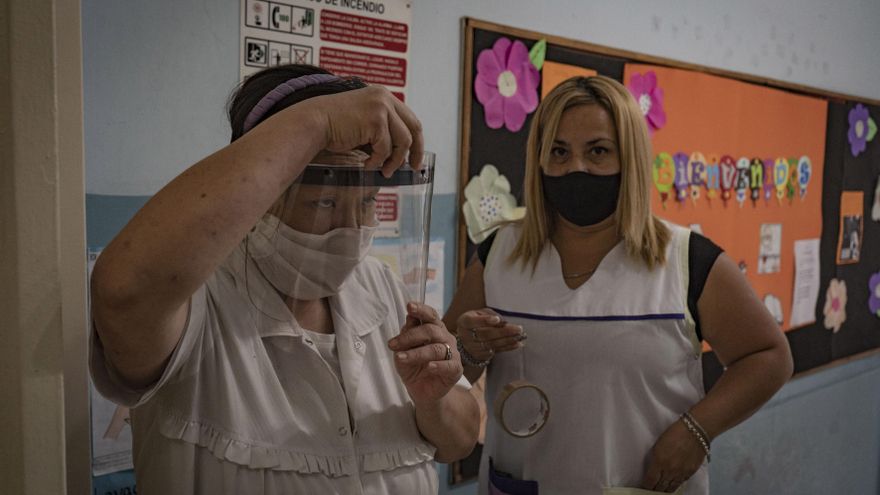 El miércoles comienza la vacunación de personal docente en CABA