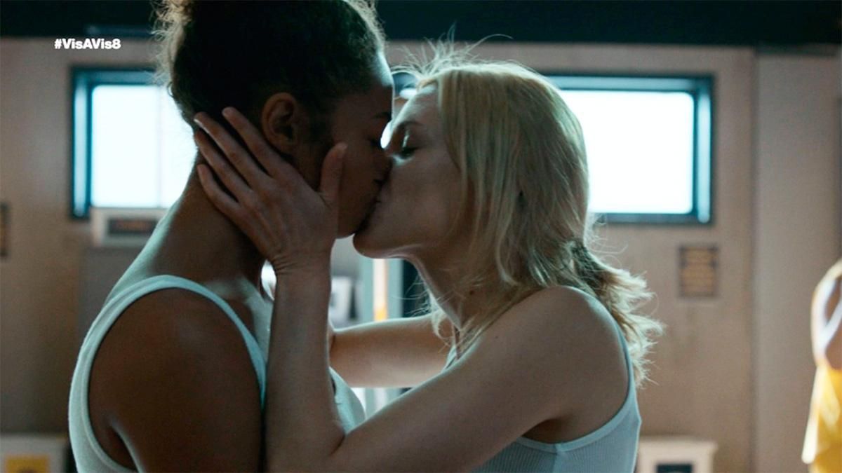 Maca y Rizos en la serie 'Vis a Vis'