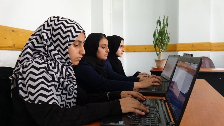 Afganistán, “una ratonera sin salida” en la que las mujeres son “las principales víctimas de los talibanes”