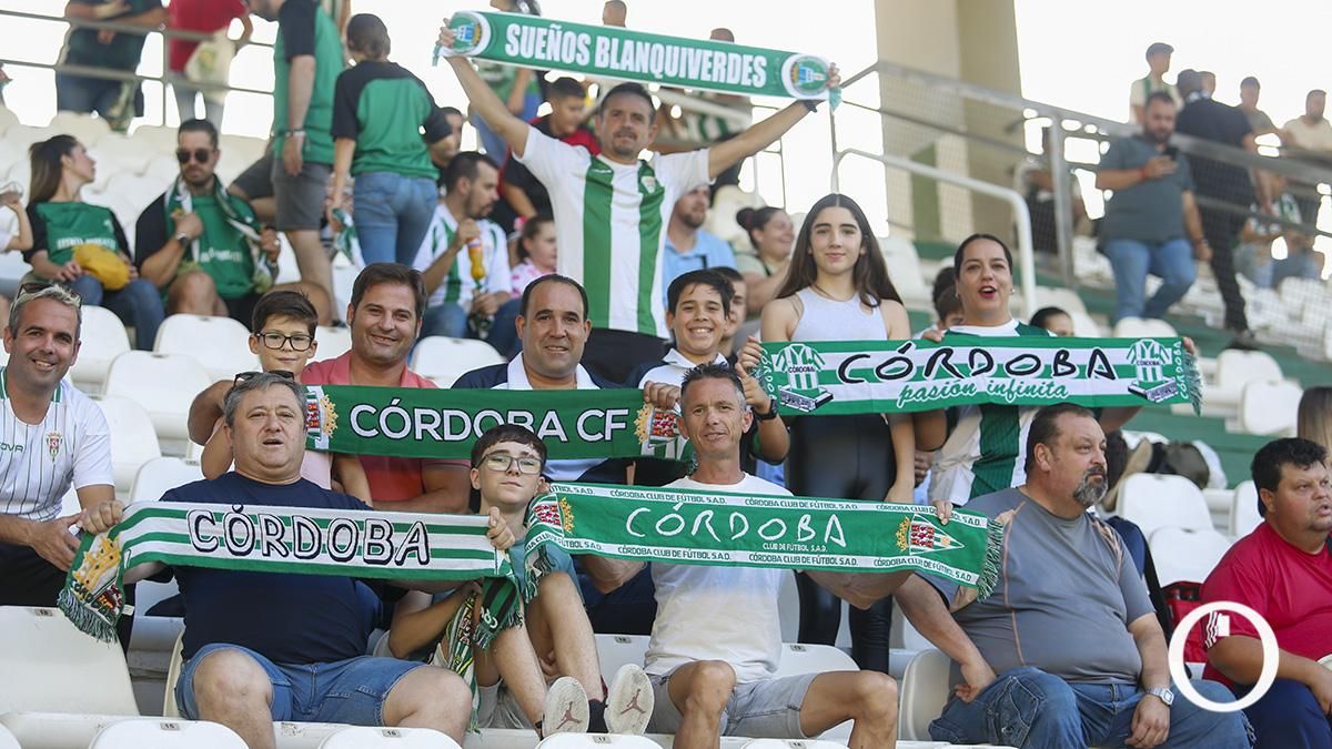 Grada Blanquiverde del encuentro entre el Córdoba CF y AD Mérida