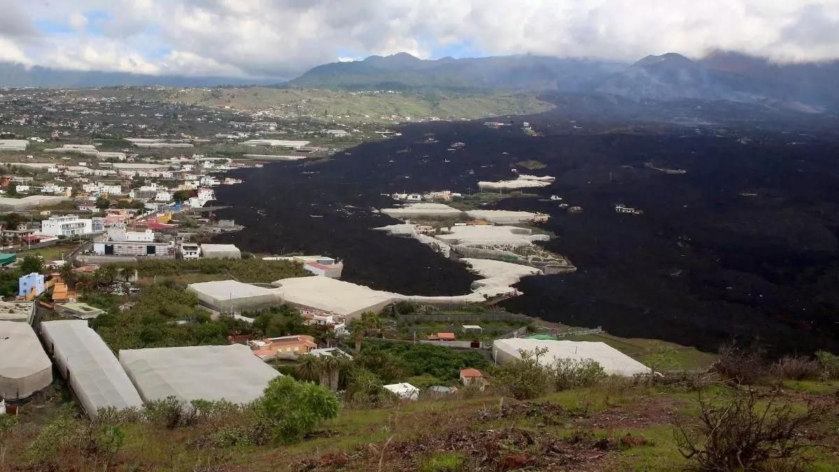 El Cabildo abona más de 750.000 euros para subvencionar sistemas eléctricos renovables para 109 viviendas afectadas por el volcán