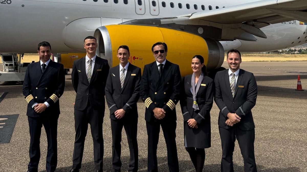 Llegada del primer vuelo de Vueling Barcelona-Córdoba.