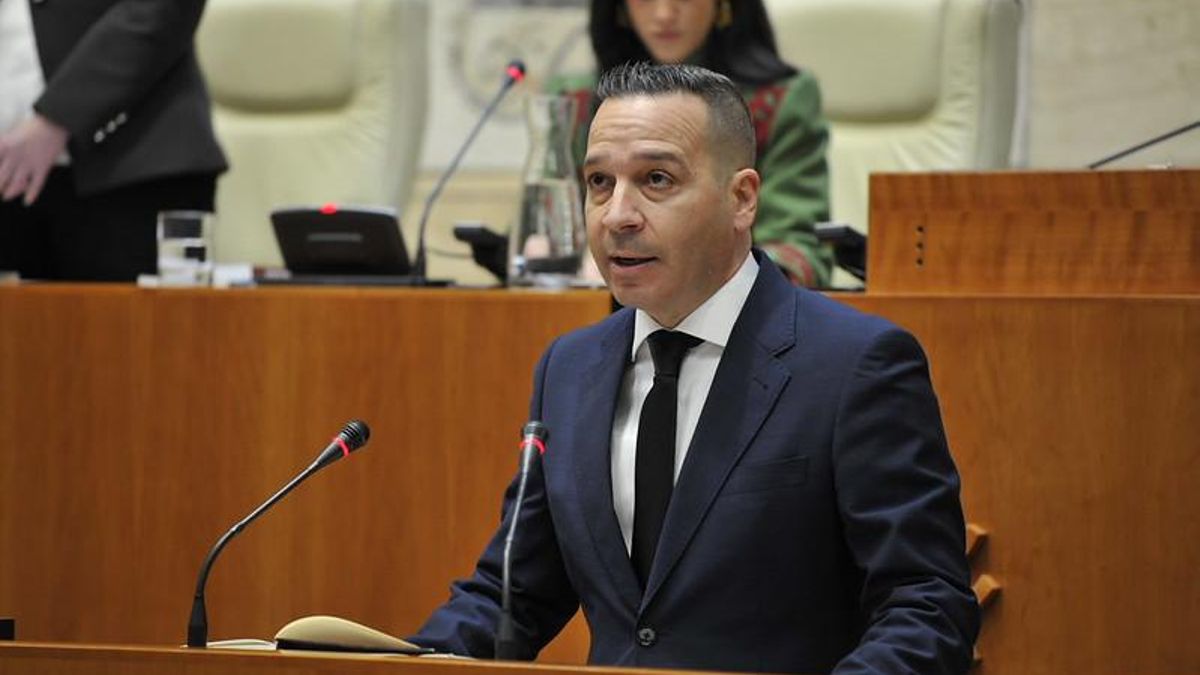 PP y Vox se culpan del "bloqueo" en Extremadura a 10 días del plazo para proponer candidato a la Junta