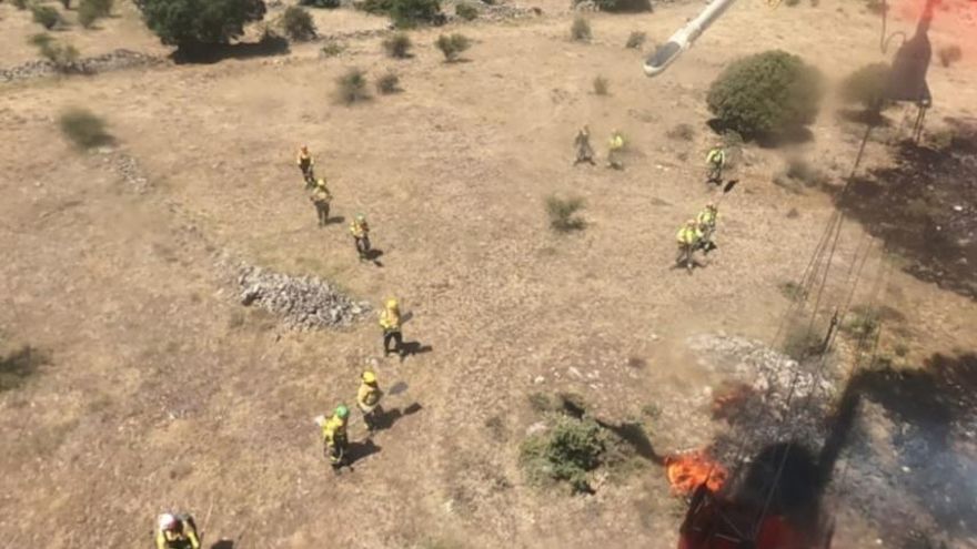 Los bomberos forestales de Castilla-La Mancha, a la consejera del ramo: "No somos una campaña de rebajas"