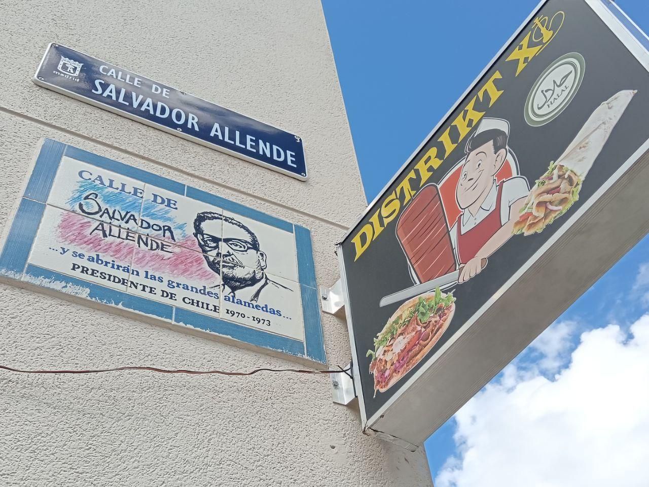 Placa en recuerdo de Salvador Allende