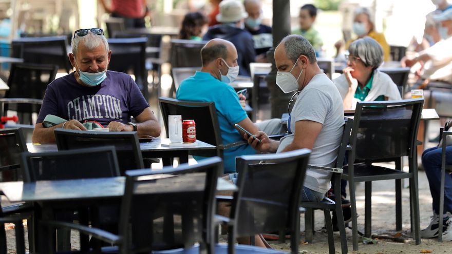 Madrid aprobará el miércoles una relajación de aforos en hostelería y cultura