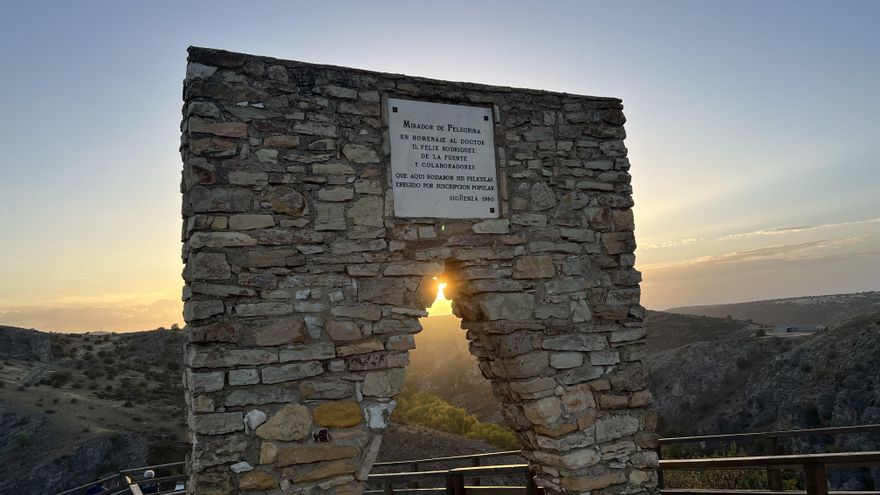 Mirador dedicado a Félix Rodríguez de la Fuente en Pelegrina (Guadalajara)