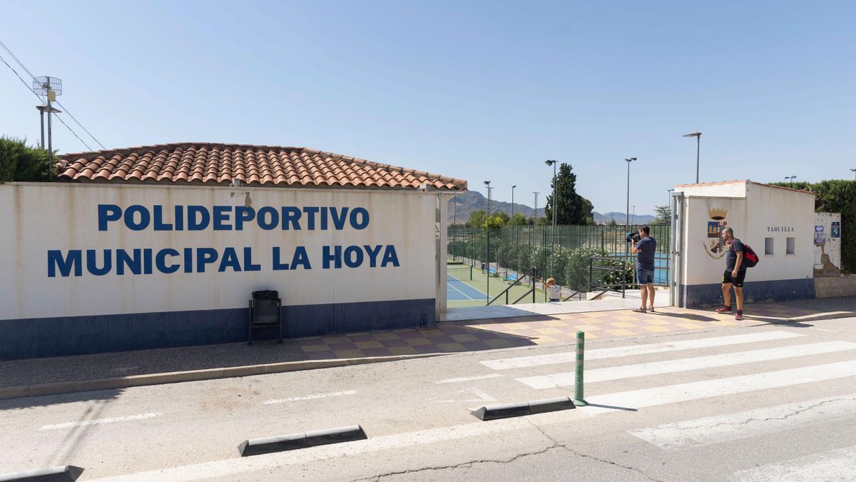 View of the Municipal Sports Center of La Hoya de Jumilla this Thursday. EFE/Marcial Guillén