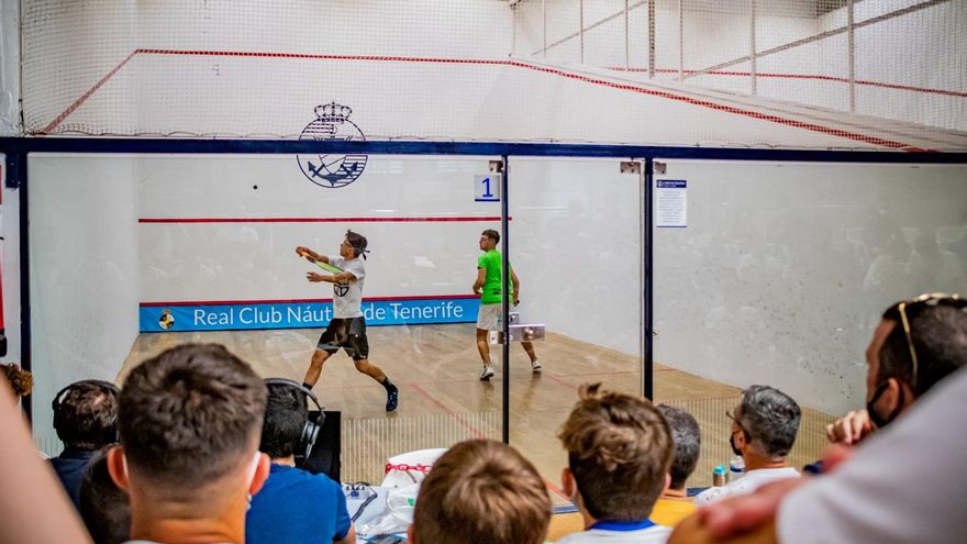 Un oro, una plata y un bronce para el RCNT en la Copa de España de Squash
