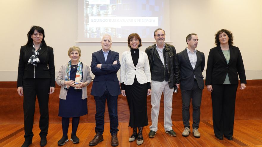 El mayor diccionario del euskera: 70.751 entradas que ocuparían 16.000 páginas en papel