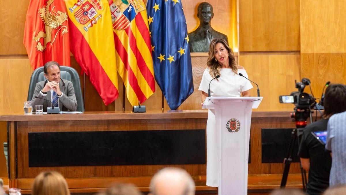 La alcaldesa de Zaragoza se abre ahora a la línea 2 del Tranvía y encarga un estudio para el movilidad en el eje este-oeste