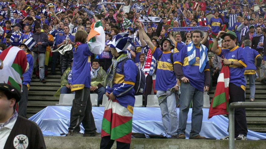 La afición del Alavés, en el Westfalenstadion
