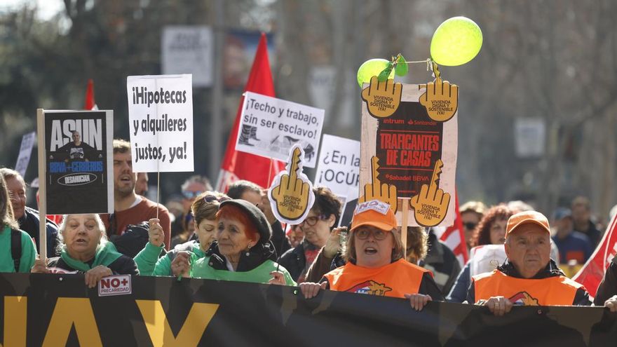 Marcha convocada por Hábitat24 en febrero en Madrid para reclamar una vivienda digna y sostenible.