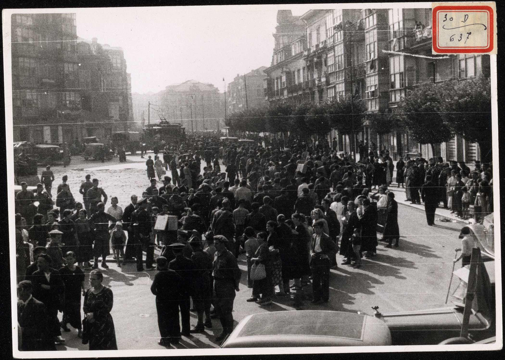 "Desfile de tropas franquistas por Santander". 27 de agosto de 1937 | Biblioteca Nacional de España