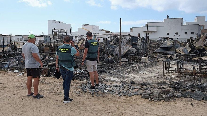 Caravanas reducidas a cenizas en Pájara