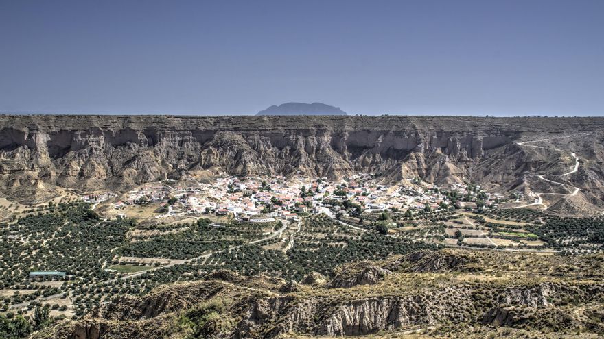 El desierto de Granada que esconde uno de los paisajes geológicos más sorprendentes de España