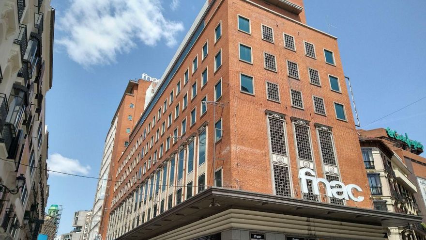 Fnac Callao, lugar de primeras citas y de estrenarse en el empleo donde tres generaciones han ido de culturetas