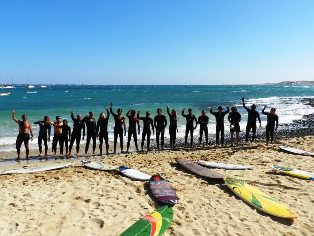 "La ola es nuestra, no de Repsol". @canariasnoseven