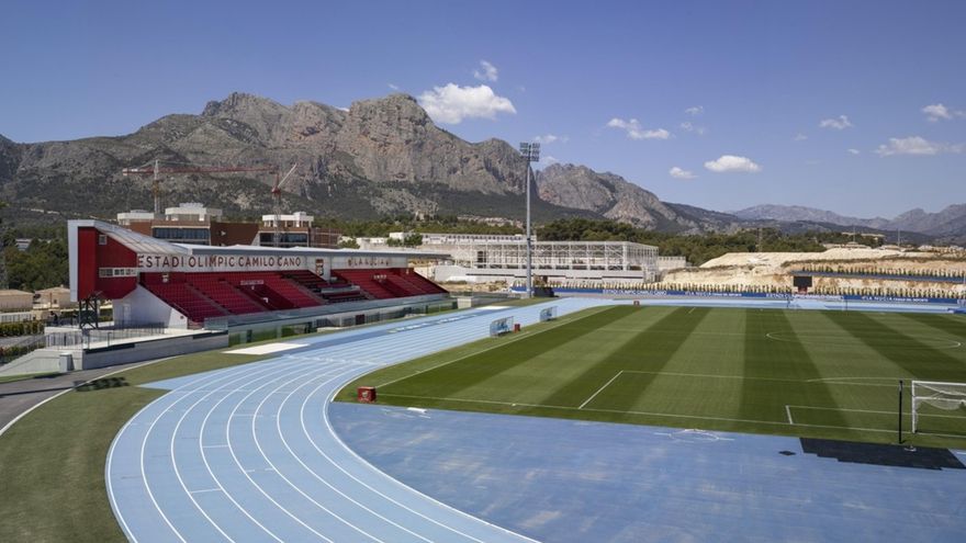 El alcalde de La Nucia adjudica a una empresa de una exdiputada del PP la construcción de un centro educativo