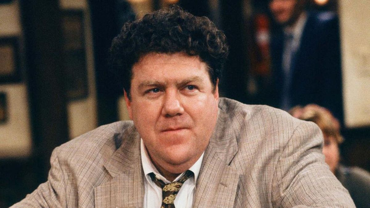 Muere George Wendt, actor que dio vida a Norm Peterson en la icónica serie 'Cheers'